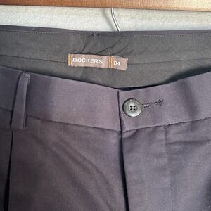 Dockers Premium Pants Mens 42x30 Comfort Khaki Pleated Cuffed Pants Navy Blue